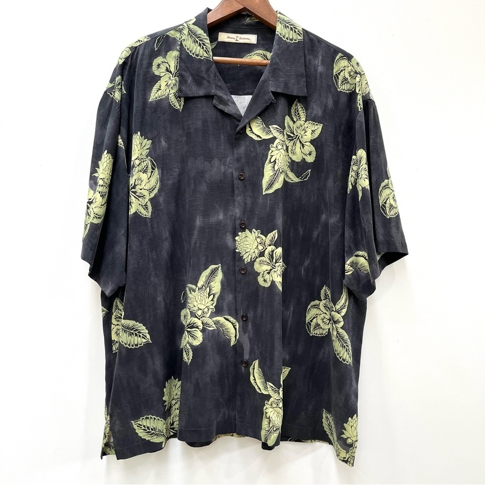 Men’s Vintage Tommy Bahama Silk Black Green Button Up Shirt Tropical Hawaiian